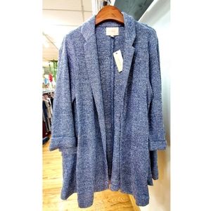 Skies are blue long open front tunic blazer